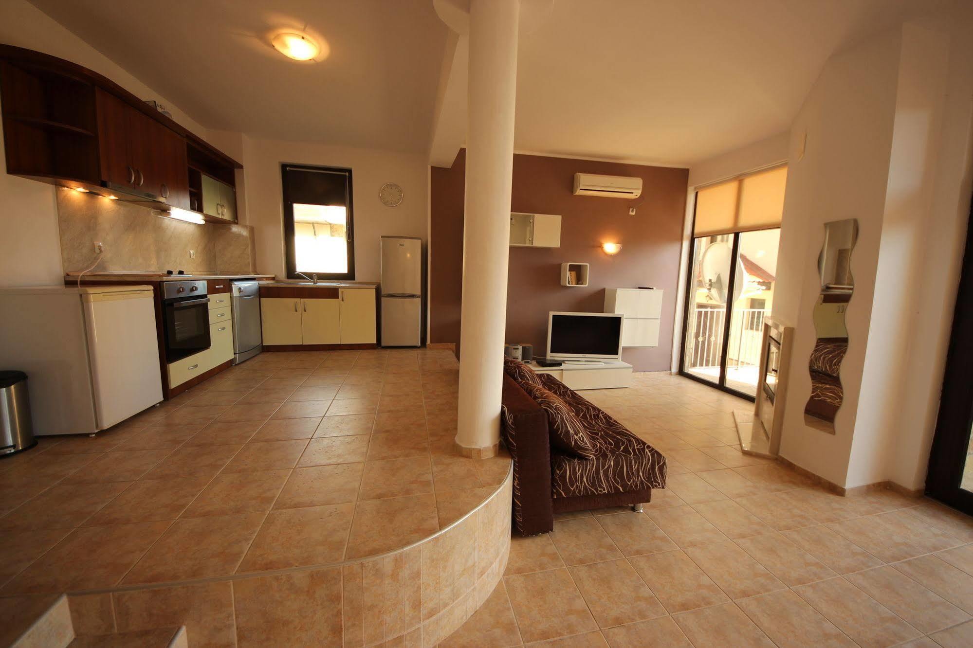 Menada Sunny Hill Villa Koșarița Exterior foto