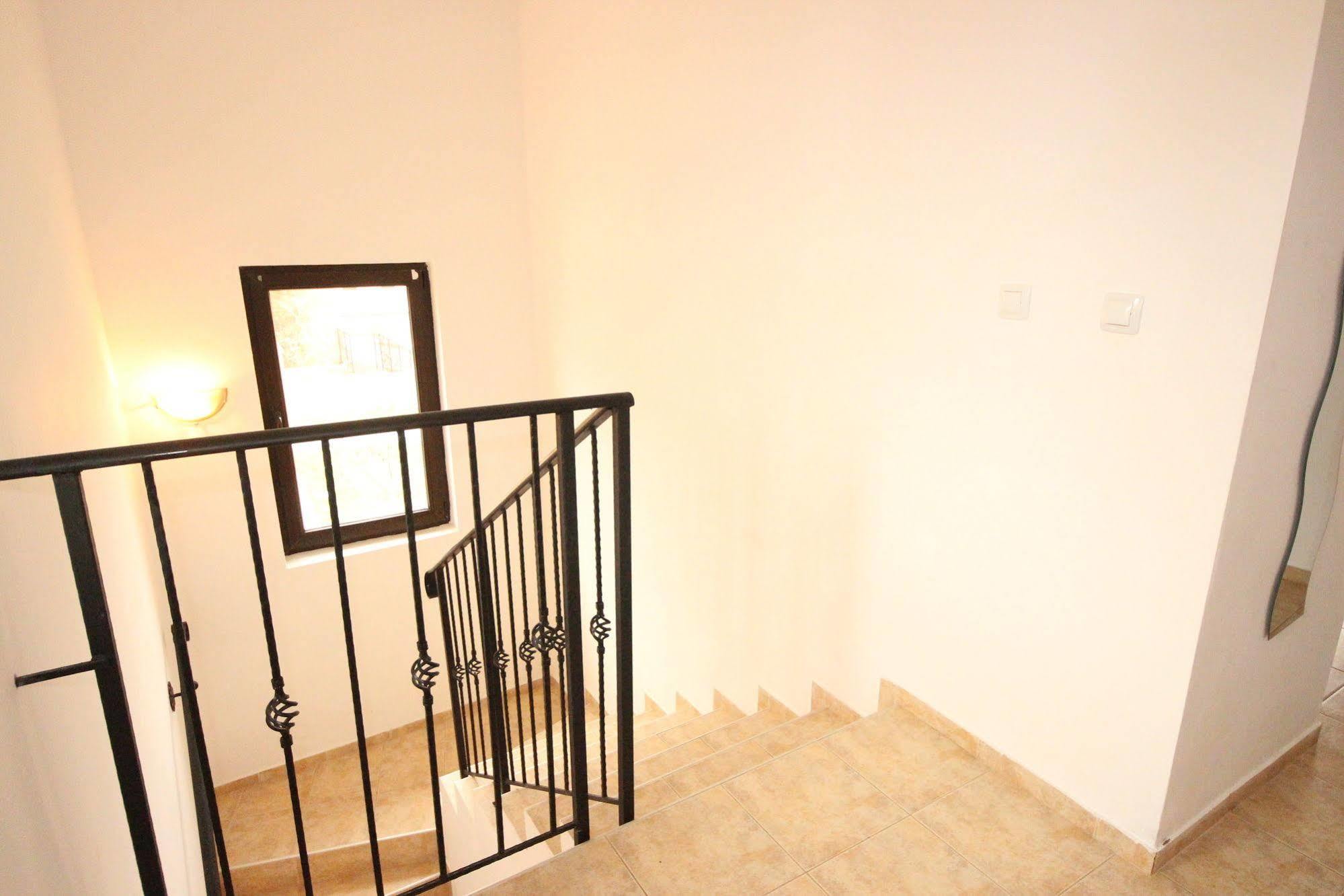 Menada Sunny Hill Villa Koșarița Exterior foto